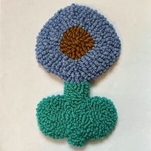 Handcrafted Punch Needle Tufted Flower
Wall Art: Modern Flower | Wool/Acrylic